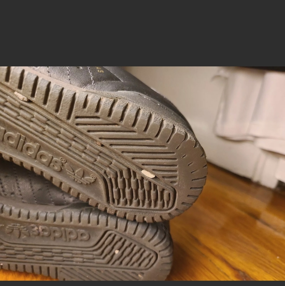 adidas yeezy powerphase sneakers size 4 men black